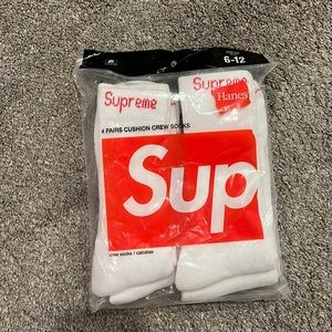 SUPREME SOCKS